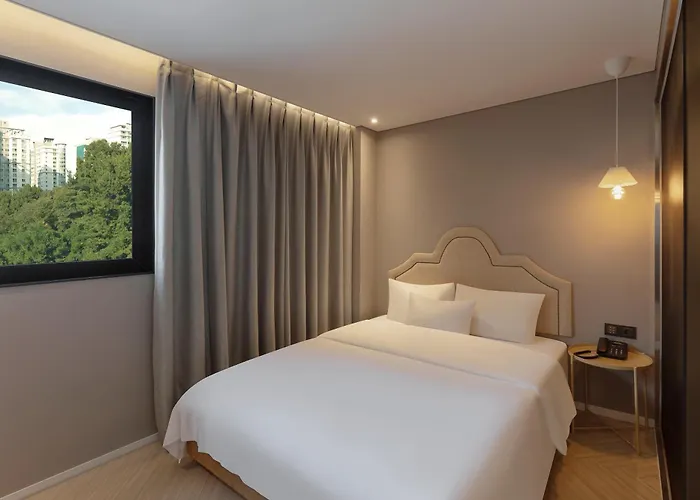 Newcz Gwangan Hotel *